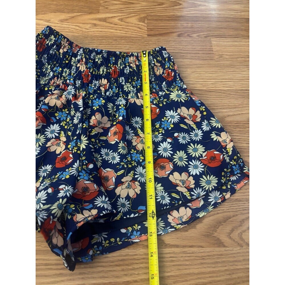 Sienna Sky Floral High Waisted Shorts Size XS - Picture 3 of 6